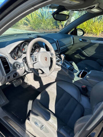 2013 Porsche Cayenne GTS