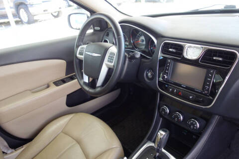2012 Chrysler 200 Limited
