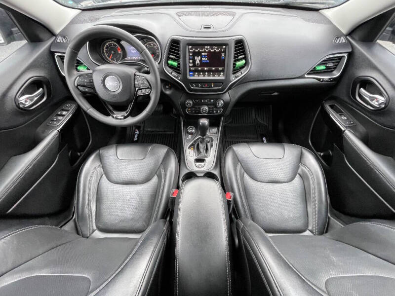 2023 Jeep Cherokee Altitude Lux