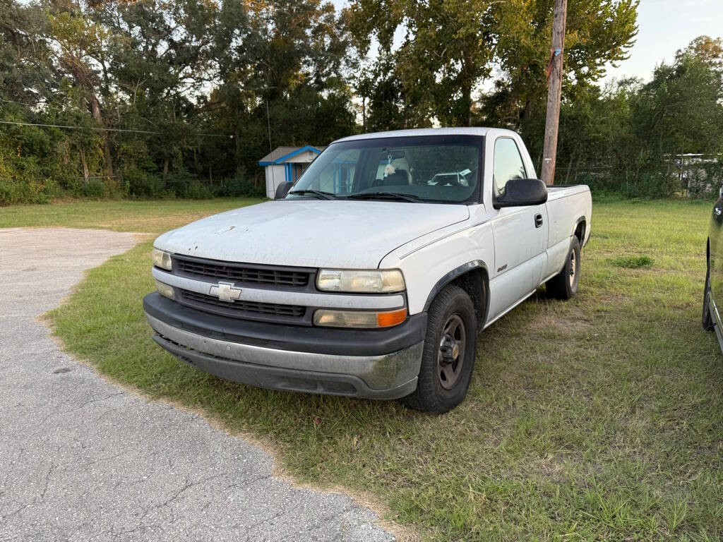 White 2000 Chevrolet Silverado 1500 Base 1