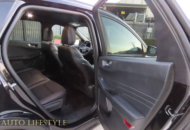 2025 Ford Escape ST-Line