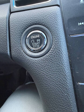 2018 Ford Taurus SEL