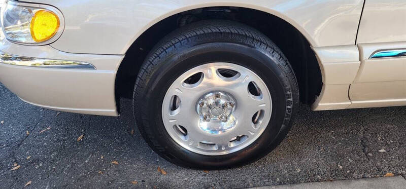 2001 Lincoln Continental