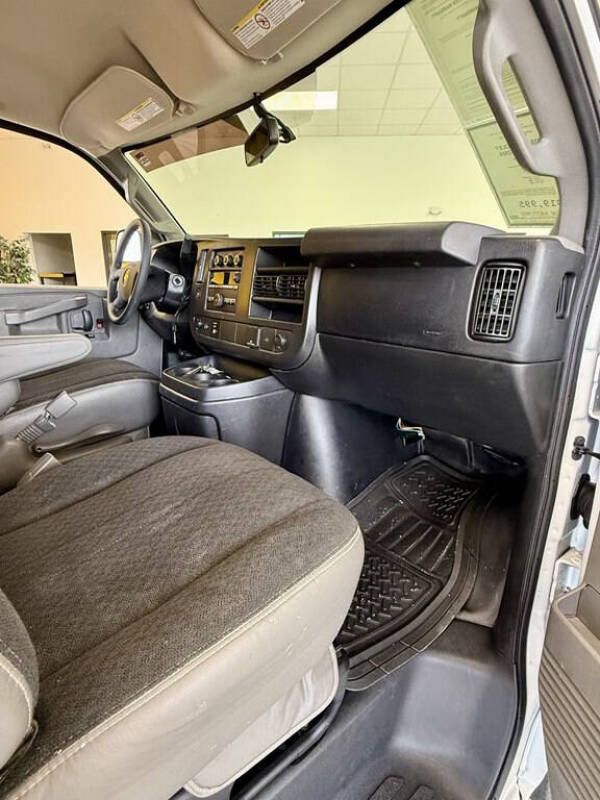 2018 Chevrolet Express 2500