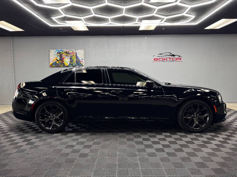 2020 Chrysler 300 Touring