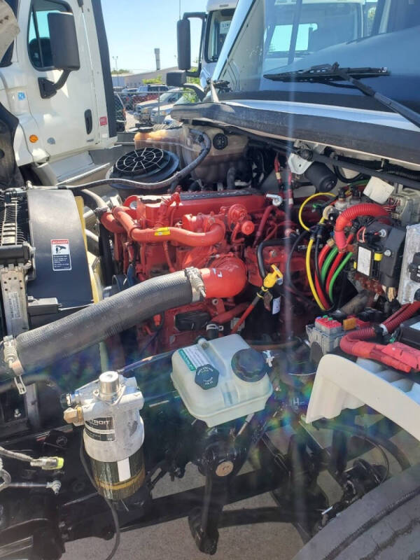 2020 Freightliner M2 106