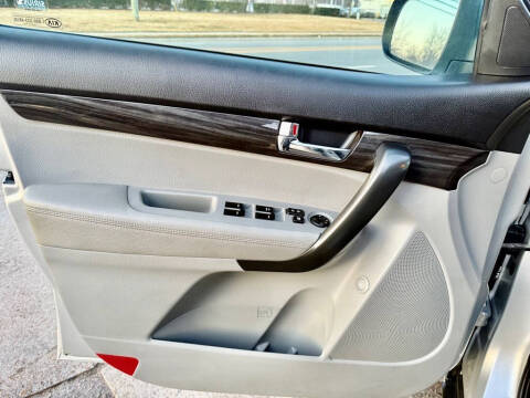 2012 Kia Sorento LX