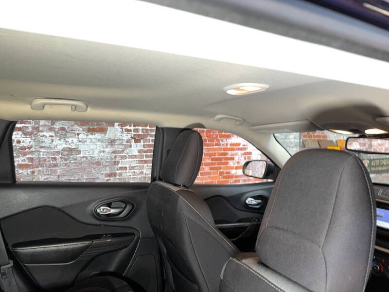 2015 Jeep Cherokee Sport