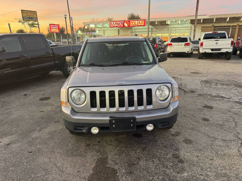 2016 Jeep Patriot Sport photo 2