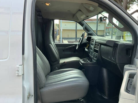 2020 Chevrolet Express 2500