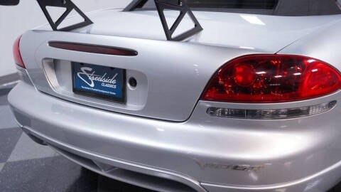 2005 Dodge Viper SRT-10