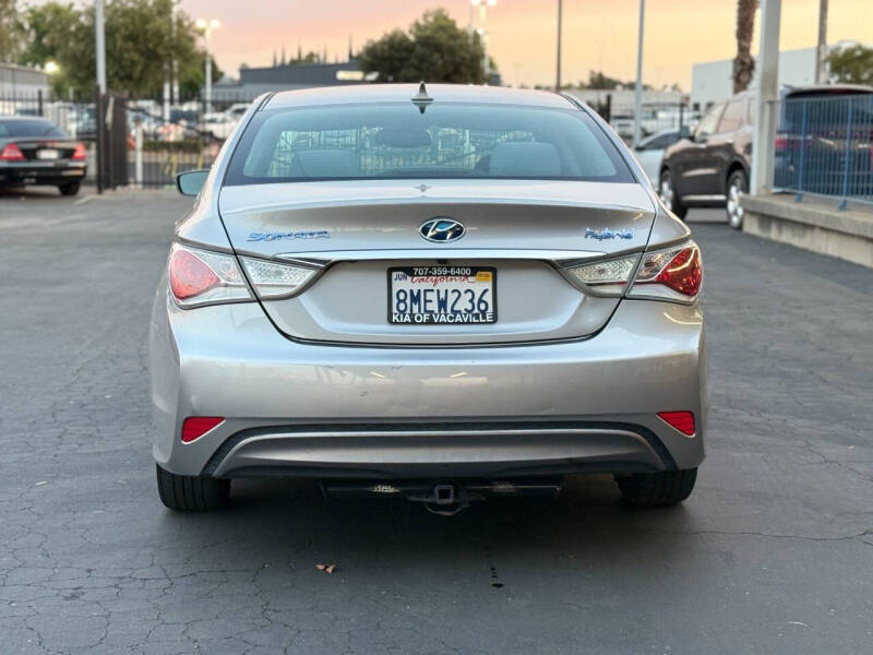 2013 Hyundai Sonata Hybrid