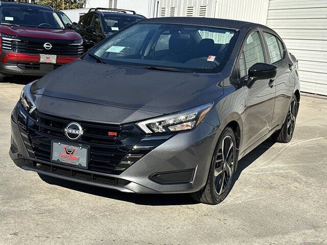2025 Nissan Versa SR
