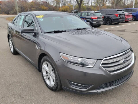 2017 Ford Taurus SEL