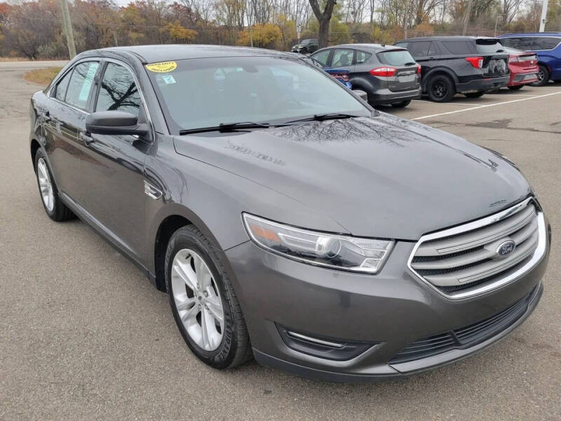 2017 Ford Taurus SEL