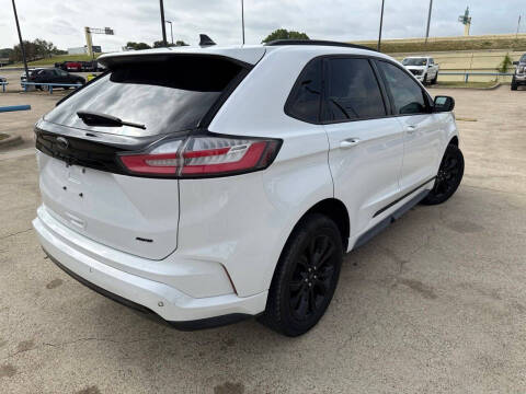 2022 Ford Edge SE