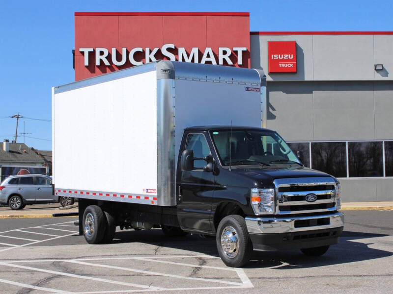 2026 Ford E-Series E-450 SD