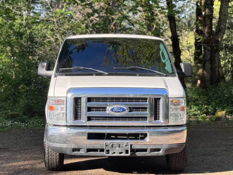 2014 Ford E-Series E-350 SD XLT