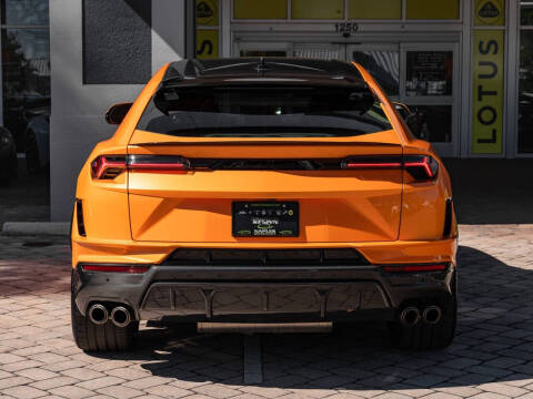 2023 Lamborghini Urus Performante