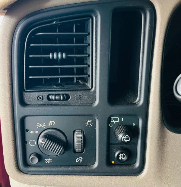 2003 Chevrolet Tahoe LS