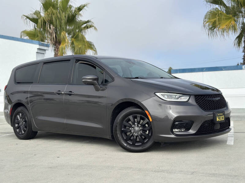 2022 Chrysler Pacifica Hybrid Touring L