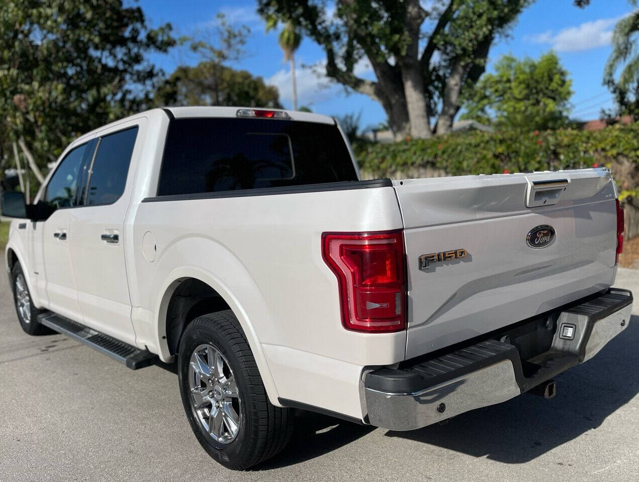 2015 Ford F-150  - $17,123