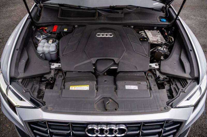 2020 Audi Q8 quattro Premium Plus 55 TFSI