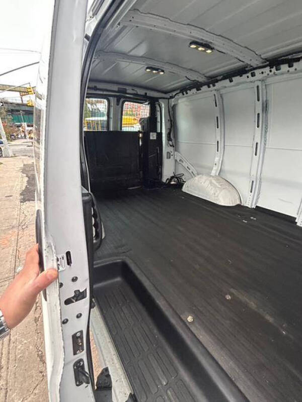 2016 Chevrolet Express 2500