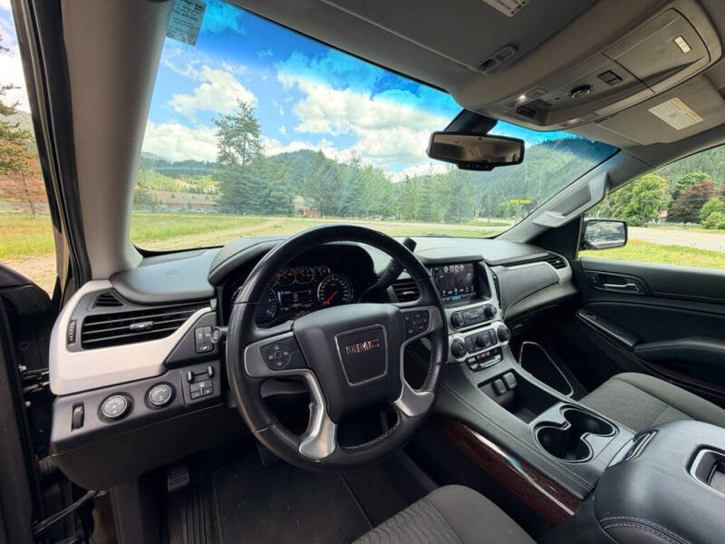 2017 GMC Yukon SLE - Photo 13