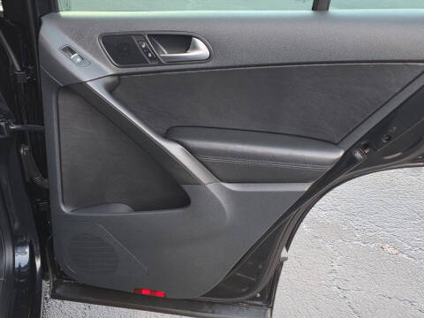 2011 Volkswagen Tiguan SE 4Motion