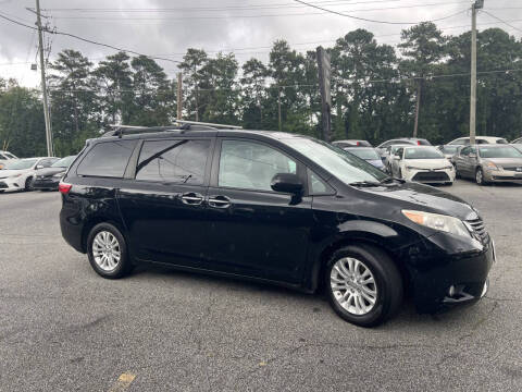2016 Toyota Sienna XLE Premium 8-Passenger