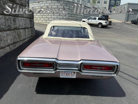1964 Ford Thunderbird