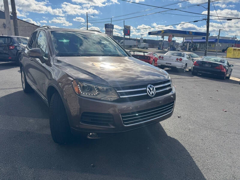 2011 Volkswagen Touareg VR6 Sport