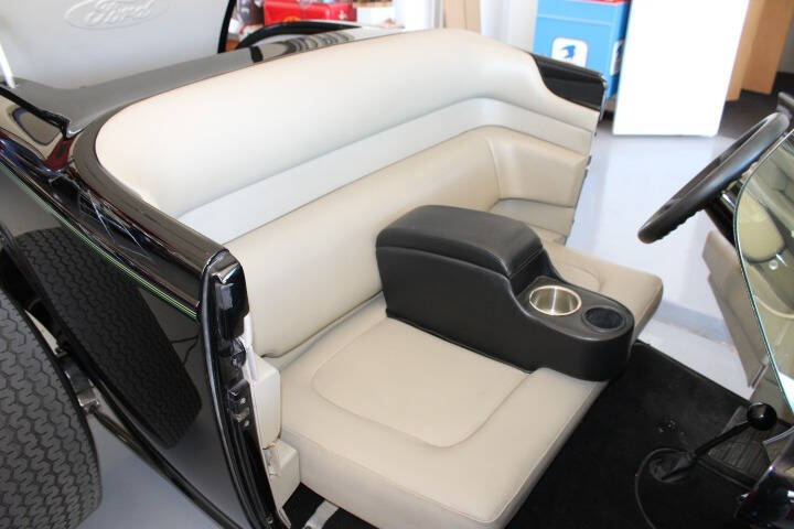 1932 Ford Deluxe