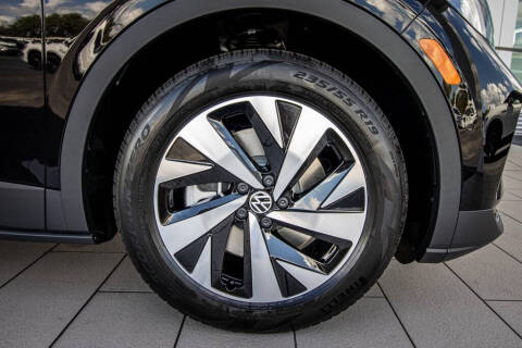 2025 Volkswagen ID.4 Pro