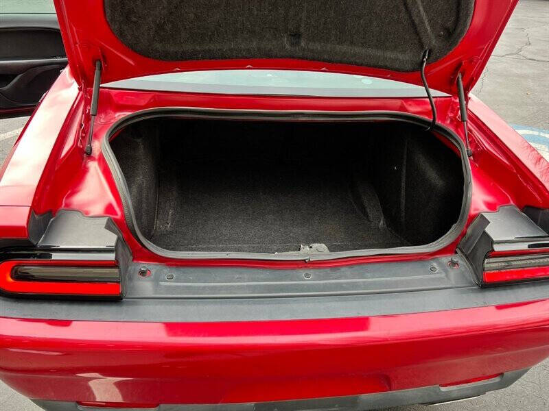 2016 Dodge Challenger SXT