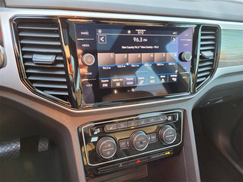 2023 Volkswagen Atlas Cross Sport SE