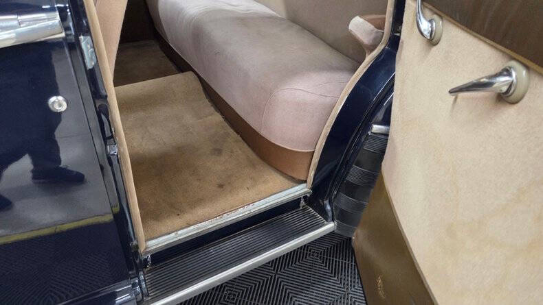 1947 Ford Deluxe