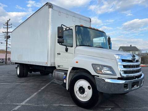 2015 Hino 258A