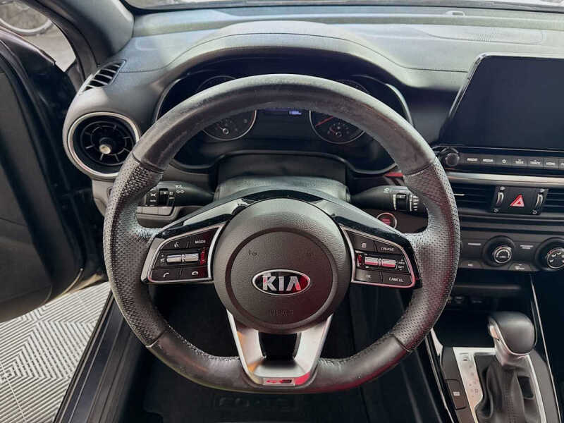 2021 Kia Forte GT Line