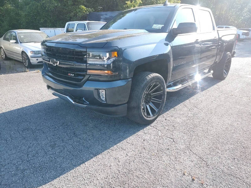 2020 Chevrolet Silverado 1500 Custom Crew Cab Short Box's photo
