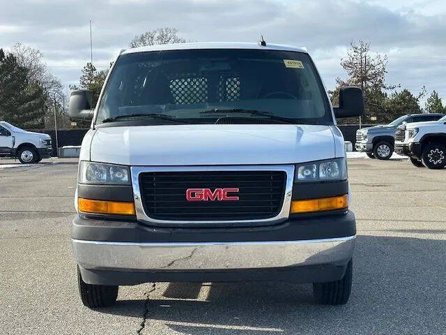 2023 GMC Savana 2500