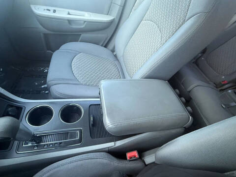 2012 Chevrolet Traverse LS