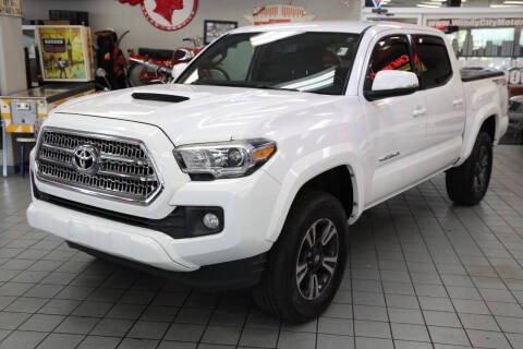 2017 Toyota Tacoma TRD Sport