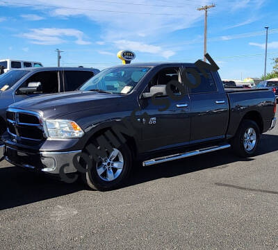 2017 RAM 1500 SLT