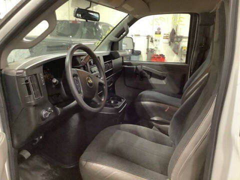 2023 Chevrolet Express 2500