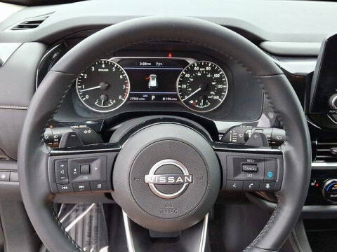 2023 Nissan Pathfinder SV