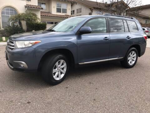 2013 Toyota Highlander for sale at CALIFORNIA AUTO GROUP in San Diego CA