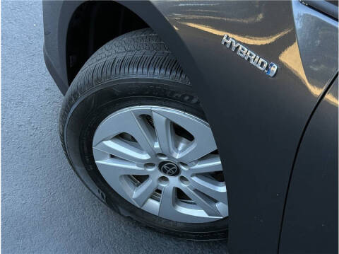 2016 Toyota Prius Two