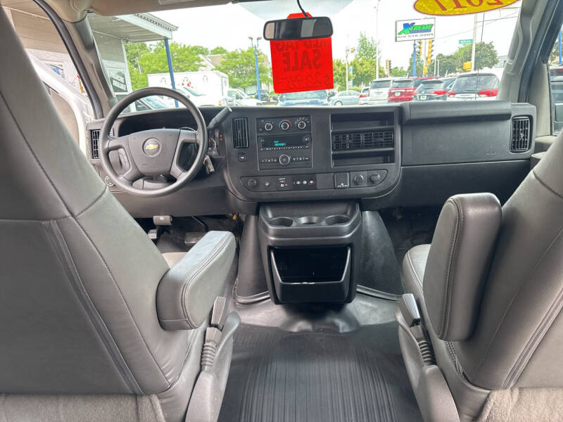 2017 Chevrolet Express LS 2500